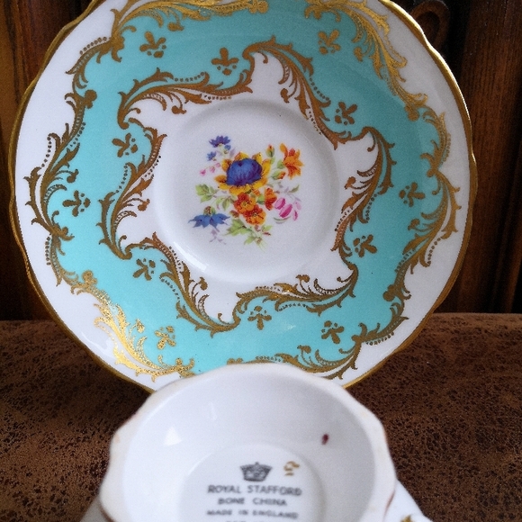 Royal Stafford Elegant Tiffany Blue Floral Teacup & Saucer - Picture 4 of 5